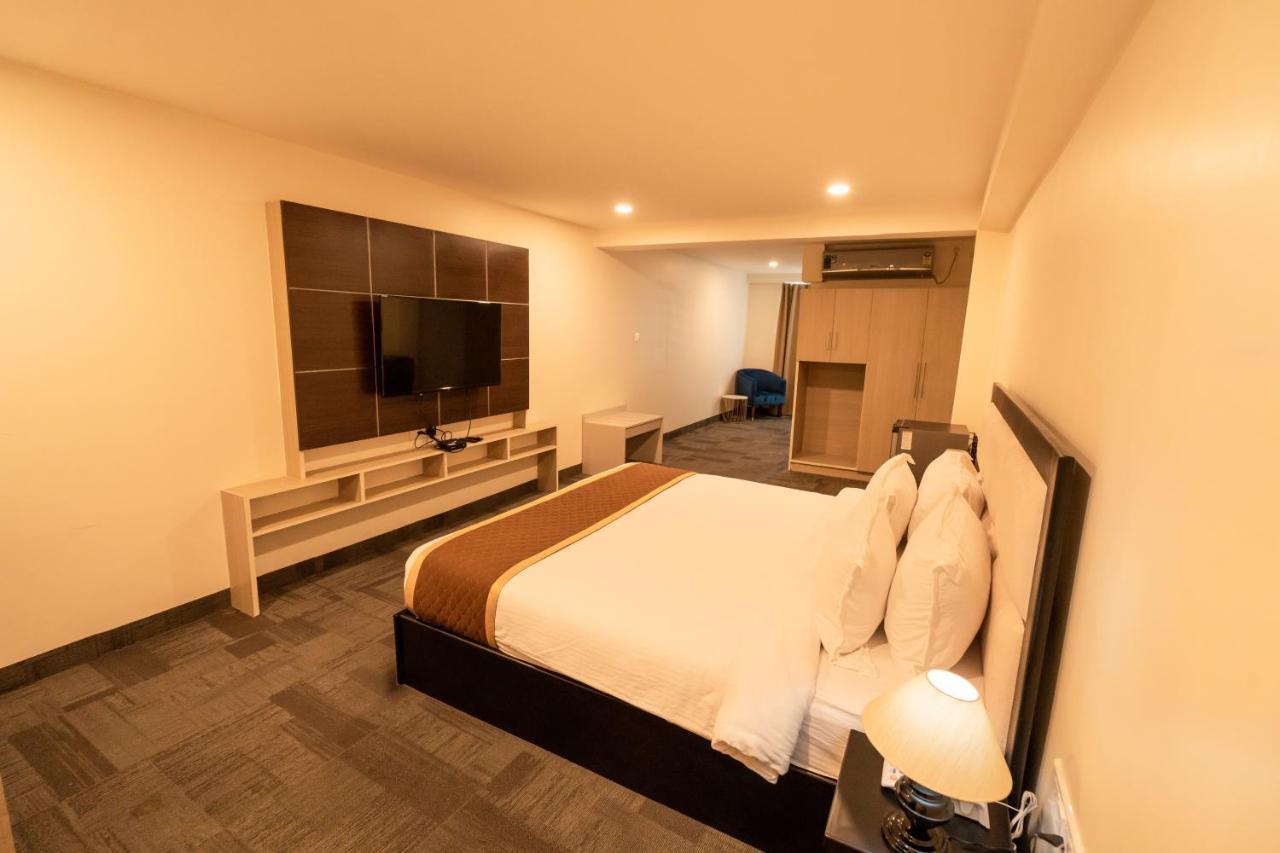 Royale Lalawi Hotel Aizawl Exterior photo