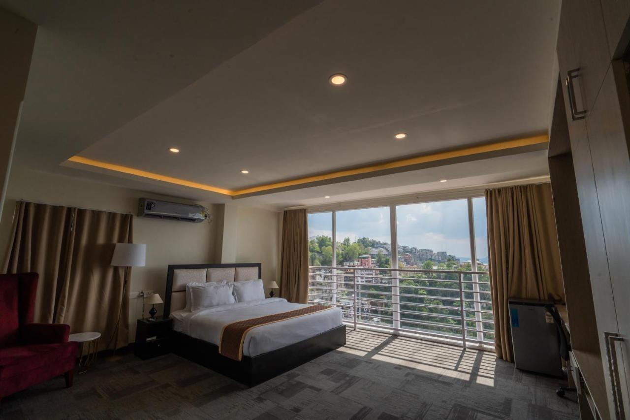 Royale Lalawi Hotel Aizawl Exterior photo